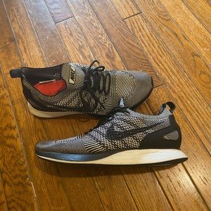 Nike Air Zoom Mariah Flyknit Racer Sz 9